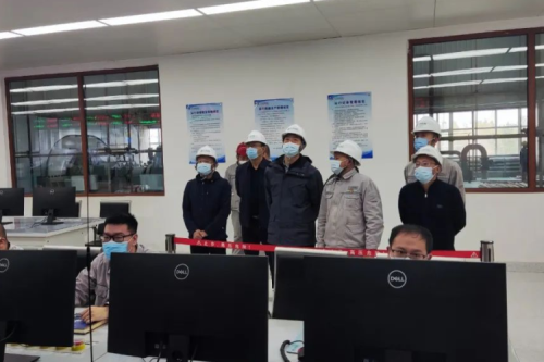 秋風(fēng)瑟瑟透寒意 提前供熱暖人心